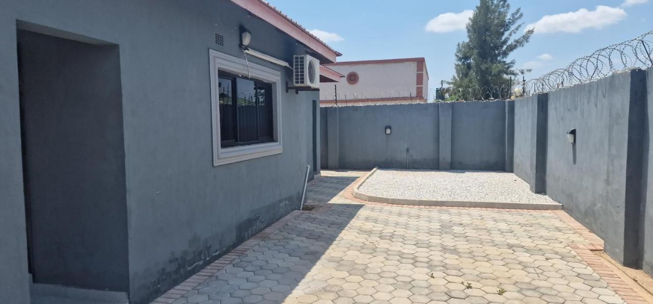 Salama Apartments Lusaka Bagian luar foto